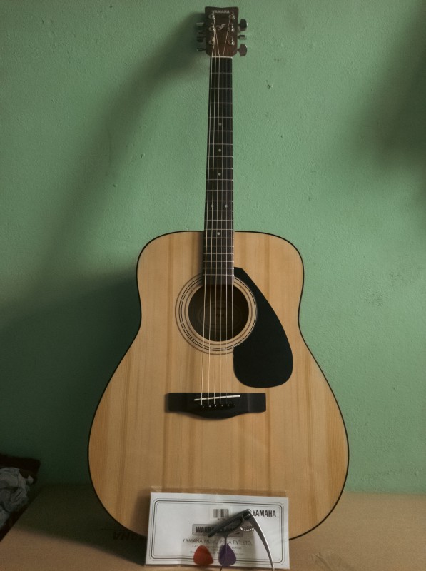 Yamaha F280 Acoustic Guitar - Made in India